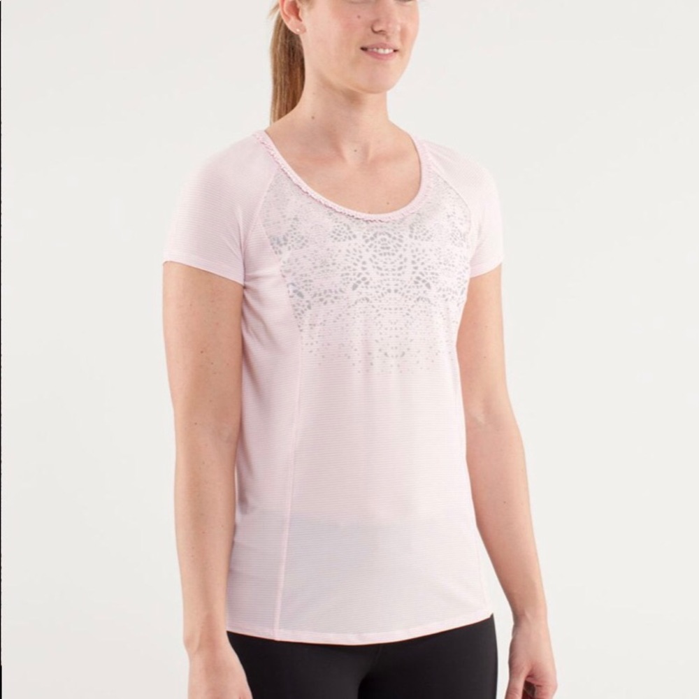 💞LULULEMON-Vintage EUC Run:Wild Short Sl. Tech(12) - Picture 1 of 14